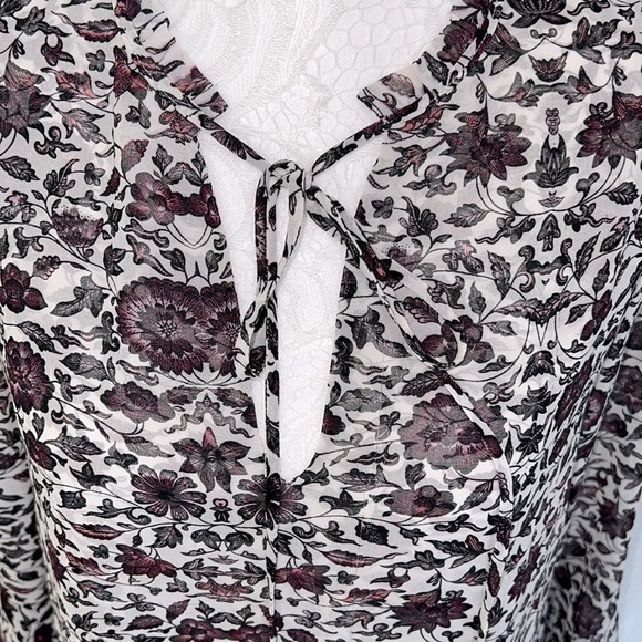 Chelsea28 Bell Sleeve Floral Split Tie Neck Sheer Dress Cover-Up - Size Small - Picture 6 of 9